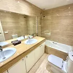 La Cala De Mijas, Groundfloor 2 Bed Steps Away From The 라칼라데미야스